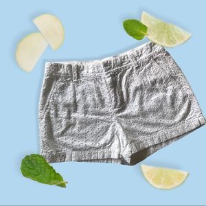 GAP Shorts White Eyelet Pockets Zipper Size 4